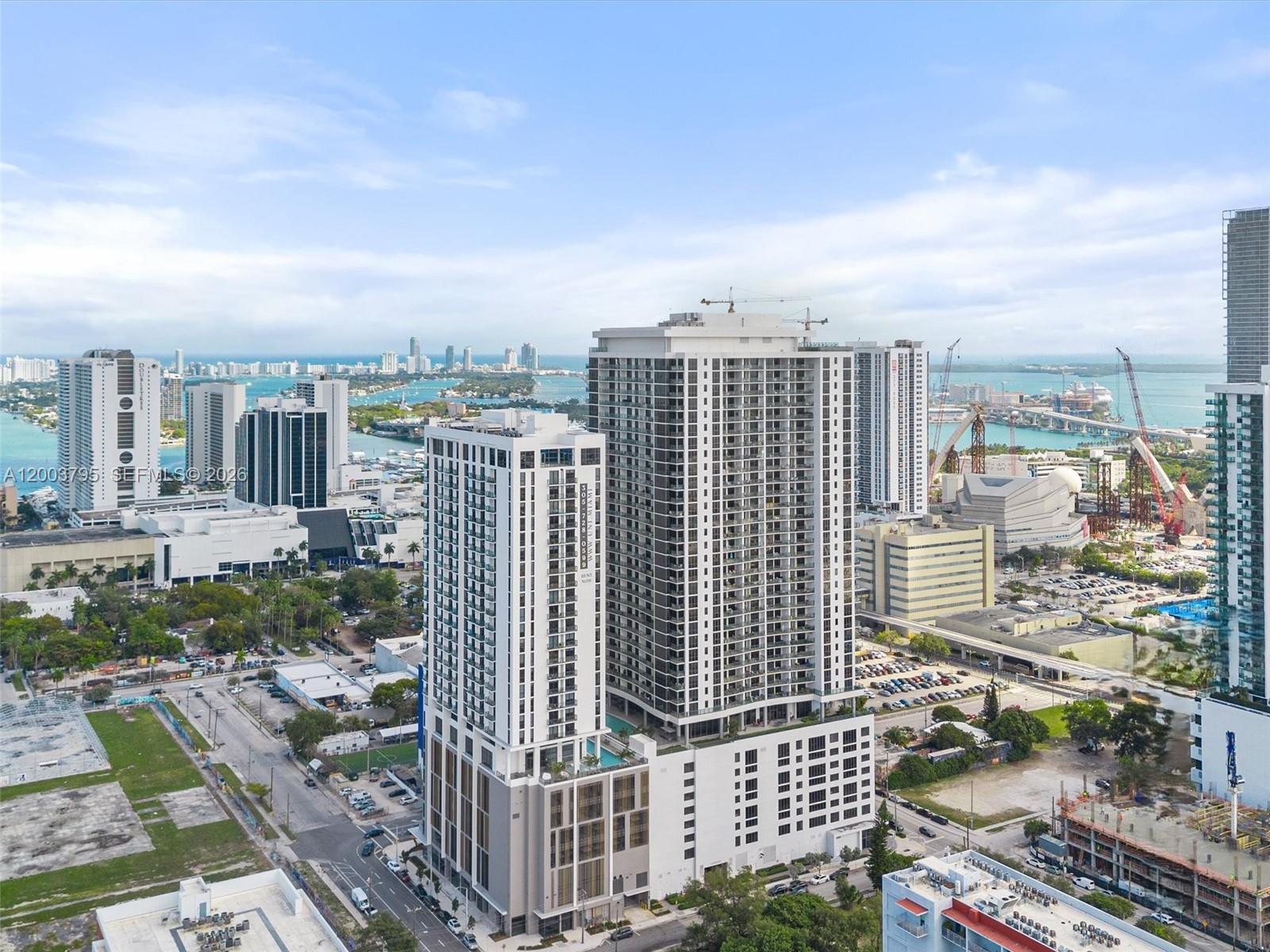 CANVAS CONDO - Residential Lease