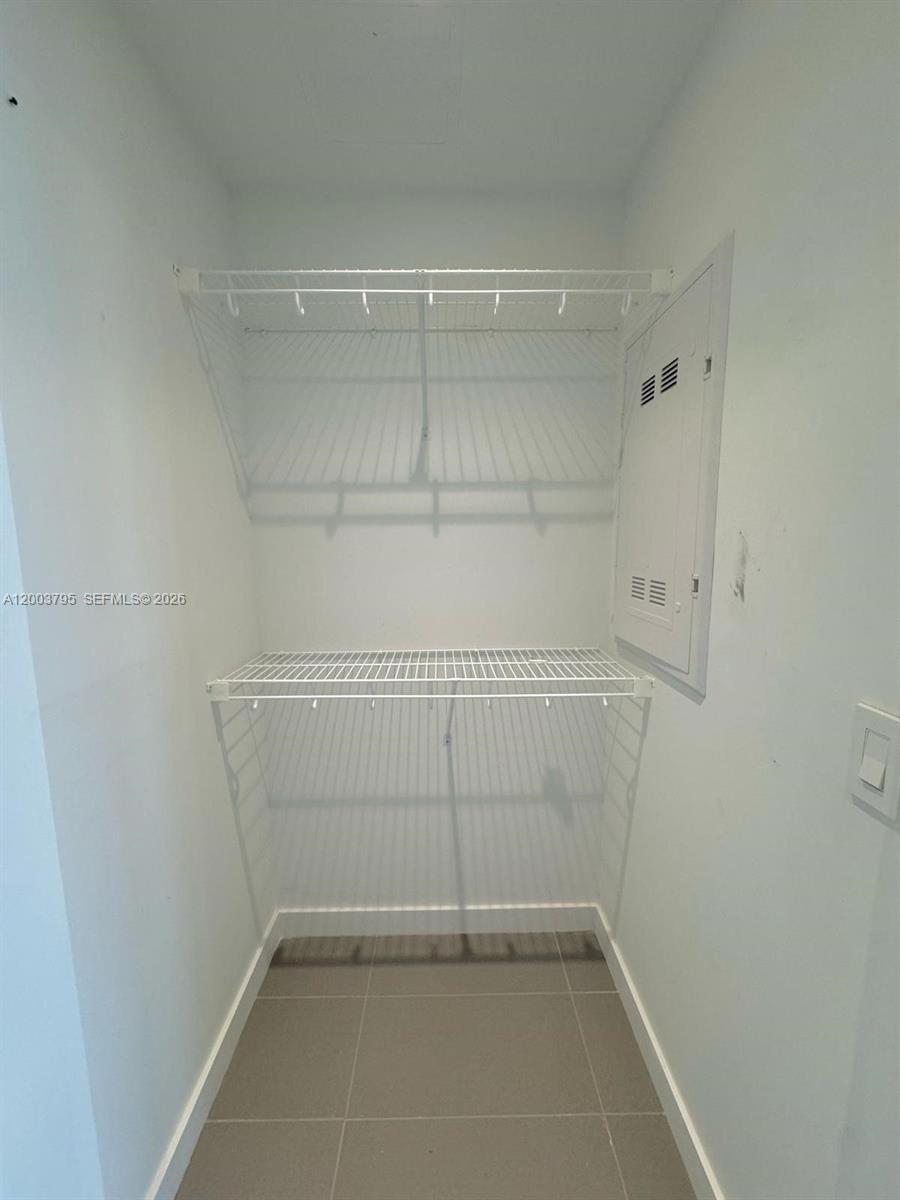 CANVAS CONDO - Residential Lease