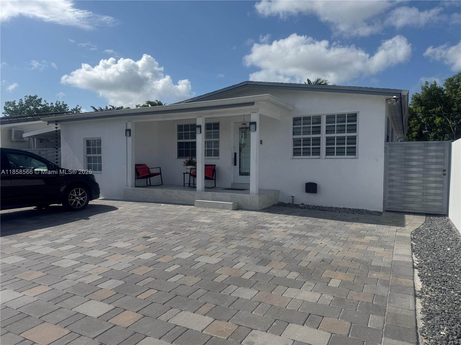 Beautiful Home in West Hialeah. A must See