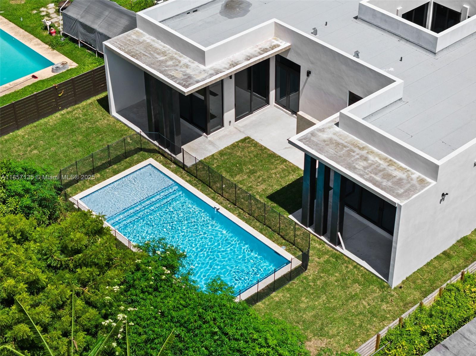 CORAL VILLAS REV - Residential