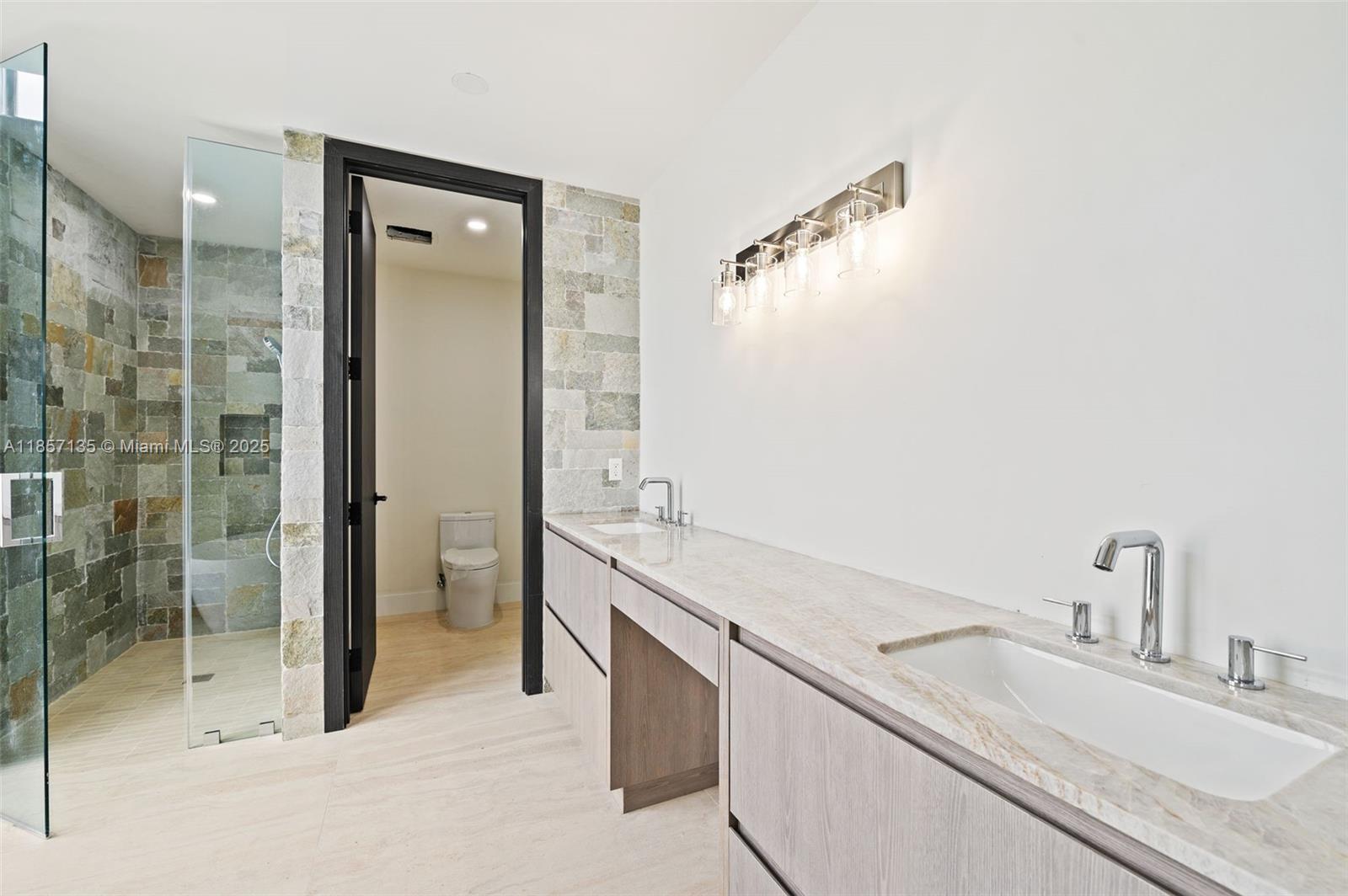 CORAL VILLAS REV - Residential