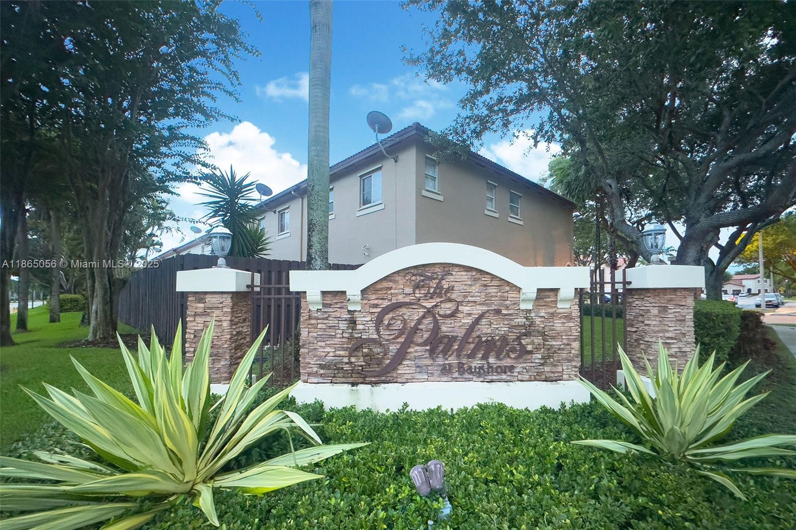 Single family home 2 bedrooms 2 1/2 bathrooms.