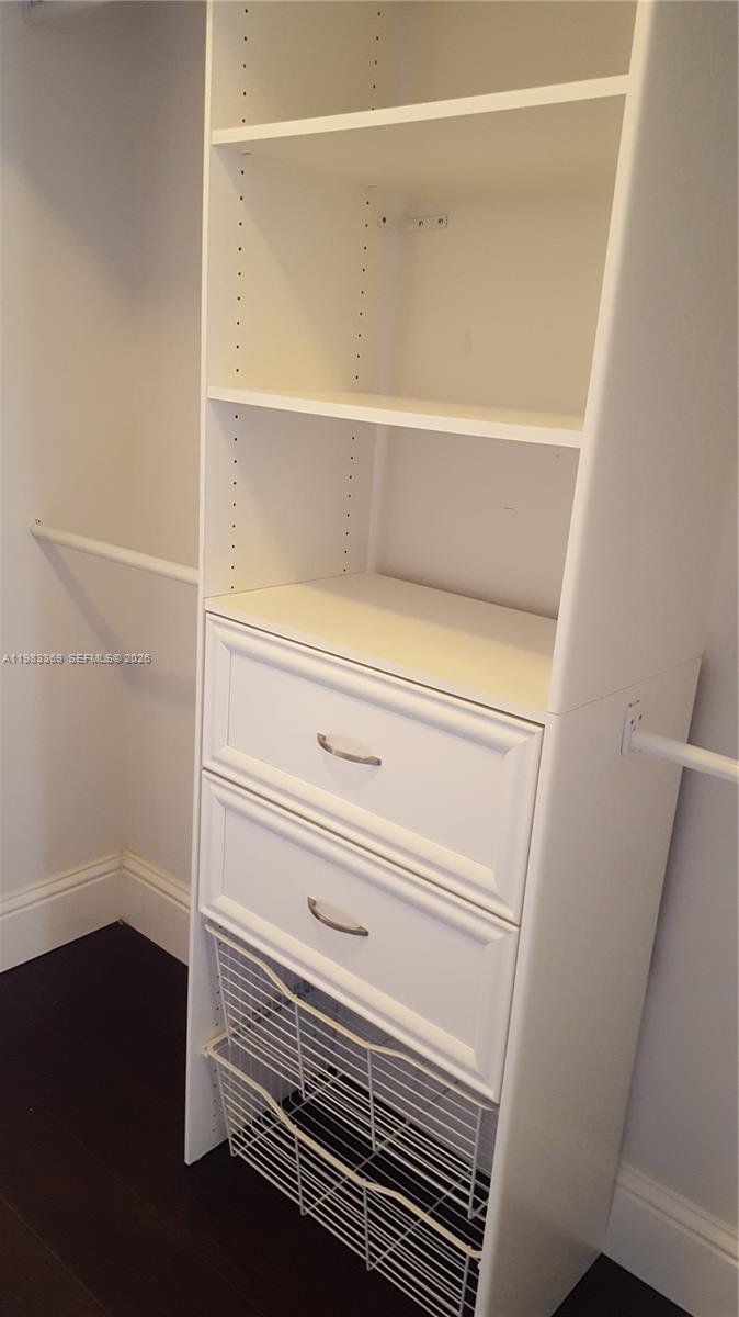 THE BEACH CLUB FONTAINEBL - Residential