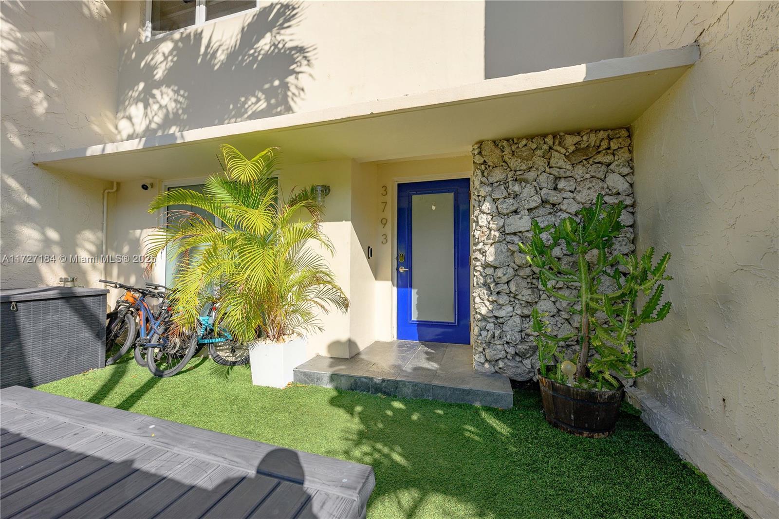 LAGO VERDE VILLAS CONDO - Residential Lease