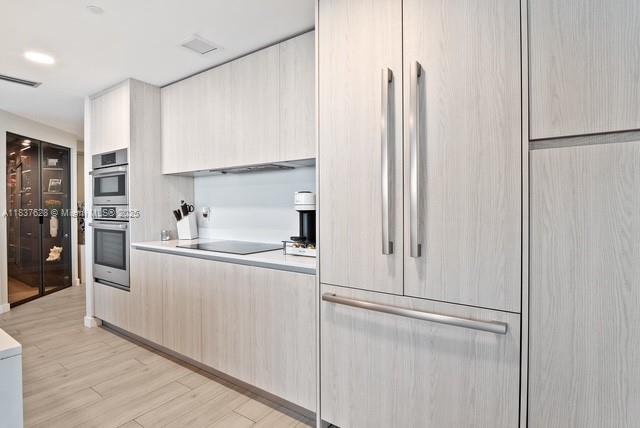 ARIA ON THE BAY CONDO - Residential