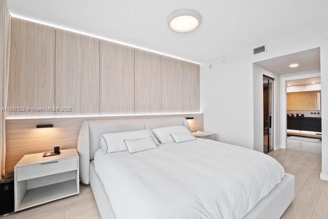 ARIA ON THE BAY CONDO - Residential