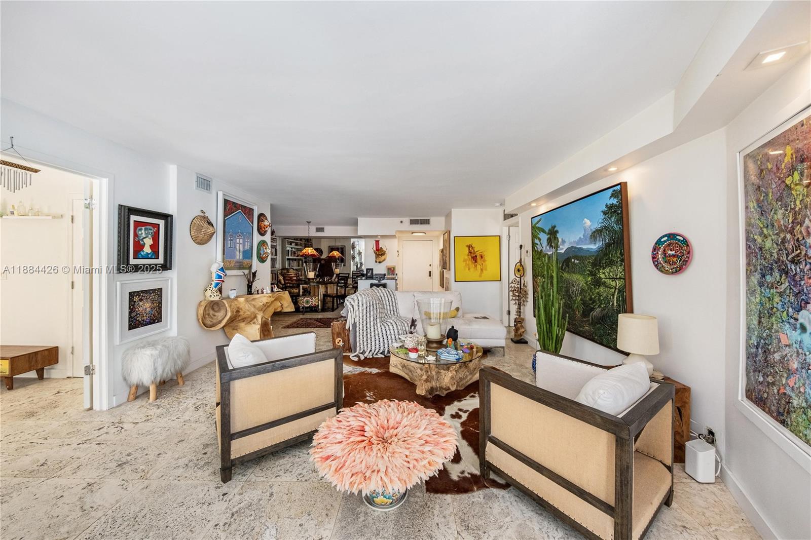 TOWERS OF QUAYSIDE CONDO - Residential