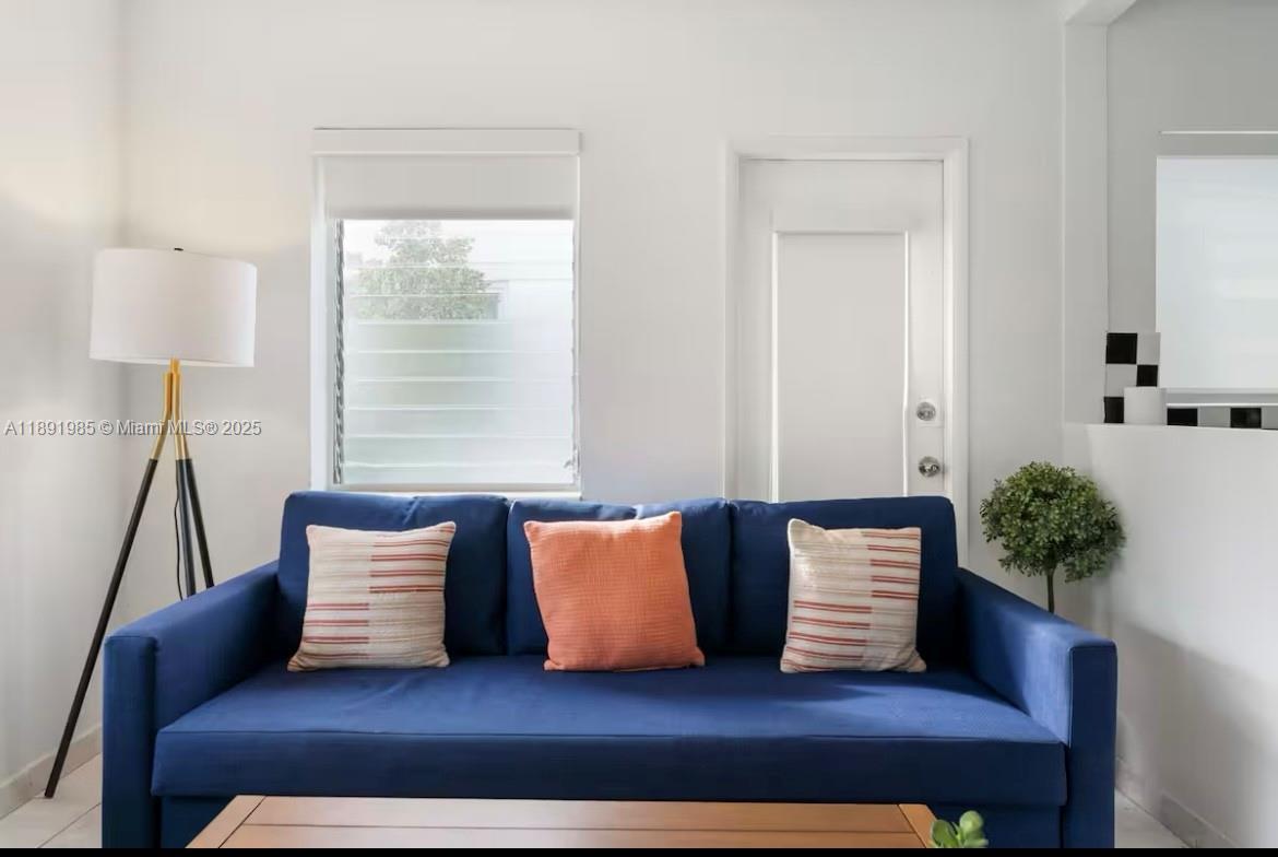 ALTOS DEL MAR NO 3 - Residential Lease