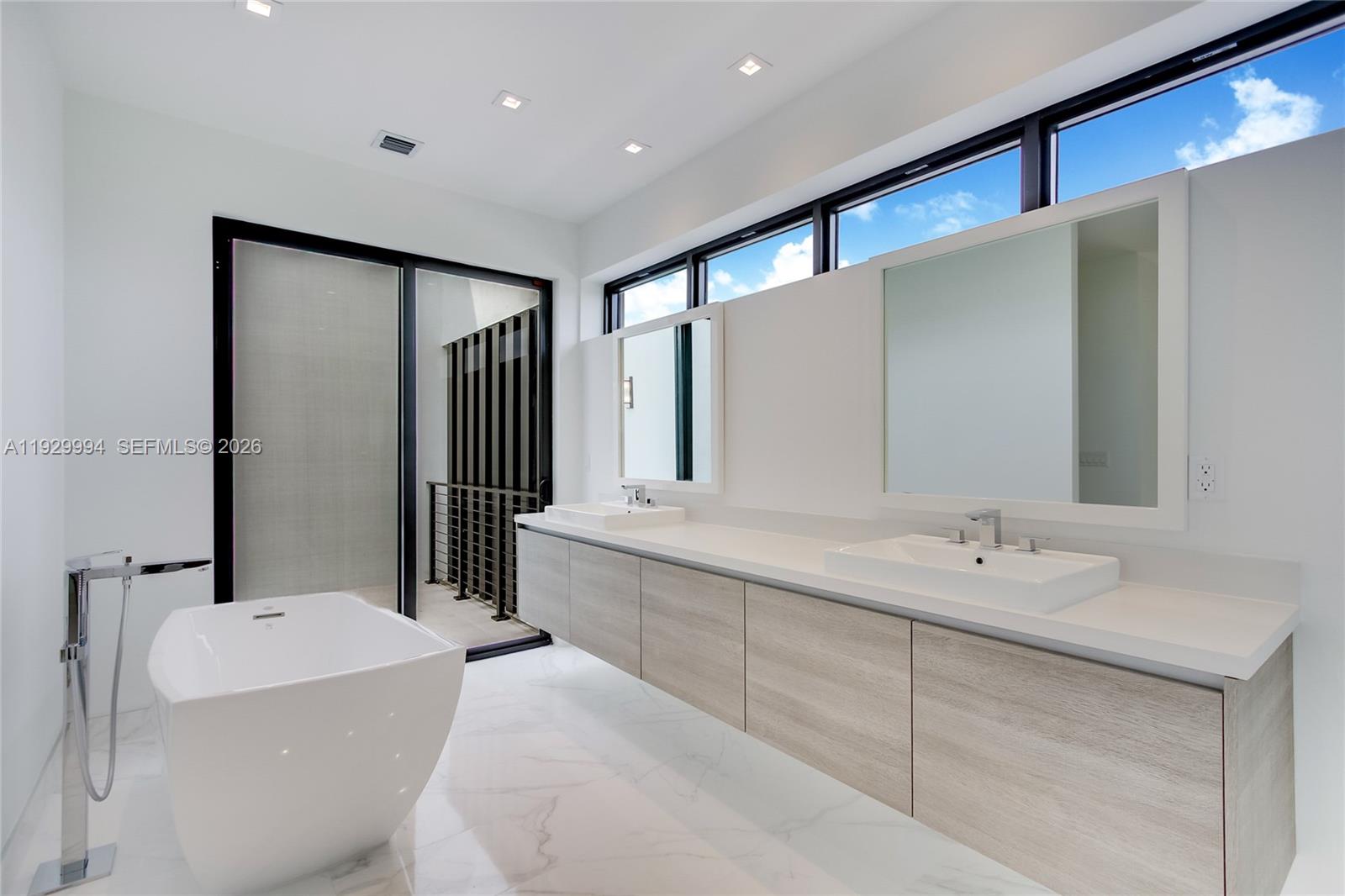 WESTON ESTATES - Residential