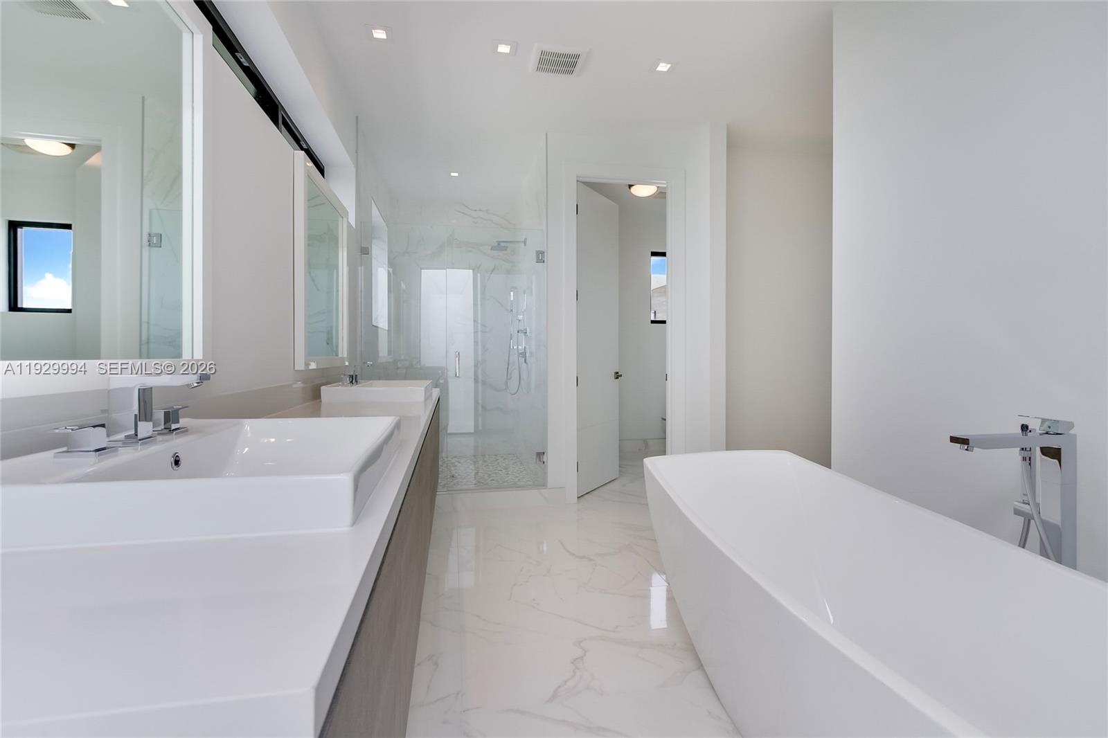 WESTON ESTATES - Residential