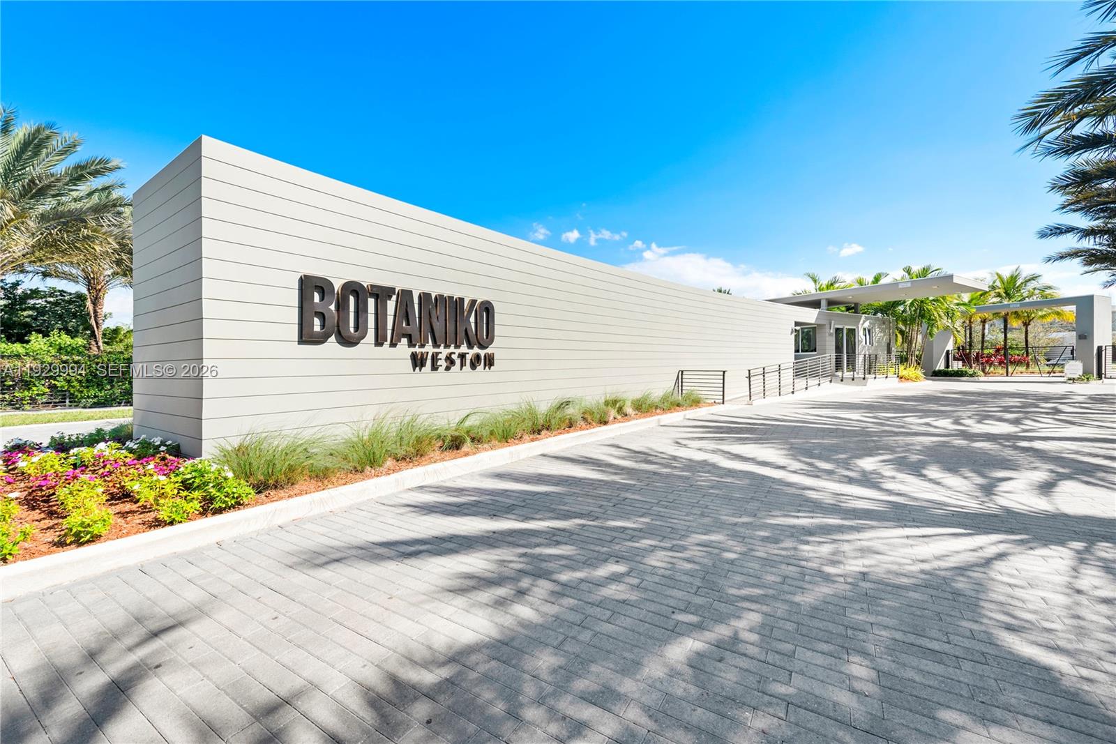 WESTON ESTATES - Residential