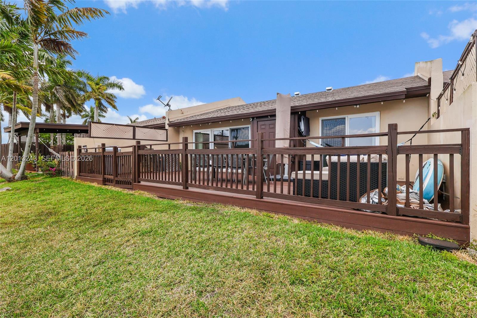 DEVON AIRE VILLAS SEC 9 - Residential Lease