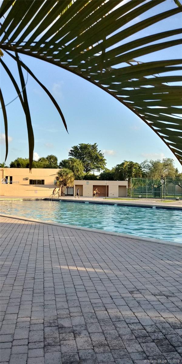 HORIZONS WEST CONDO #4 - Residential Lease