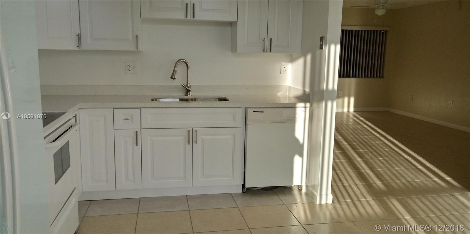 HORIZONS WEST CONDO #4 - Residential Lease