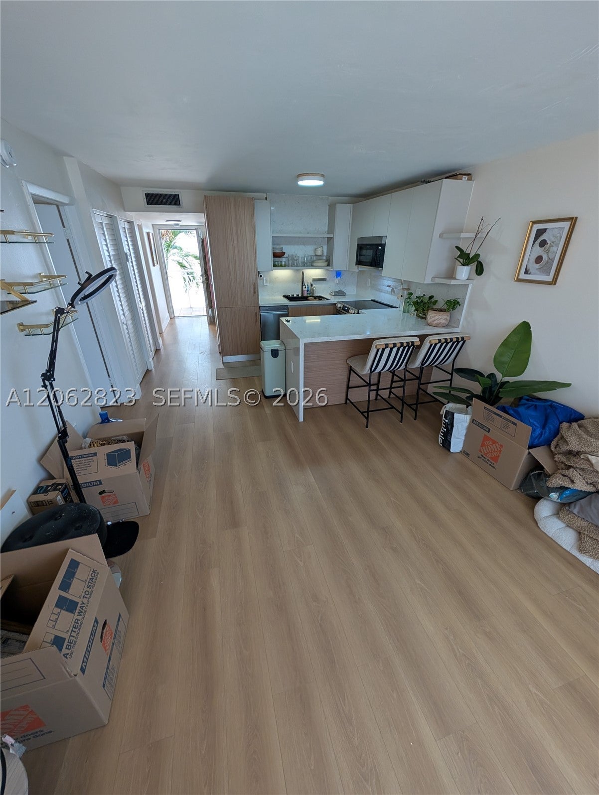 1666 West Ave 305