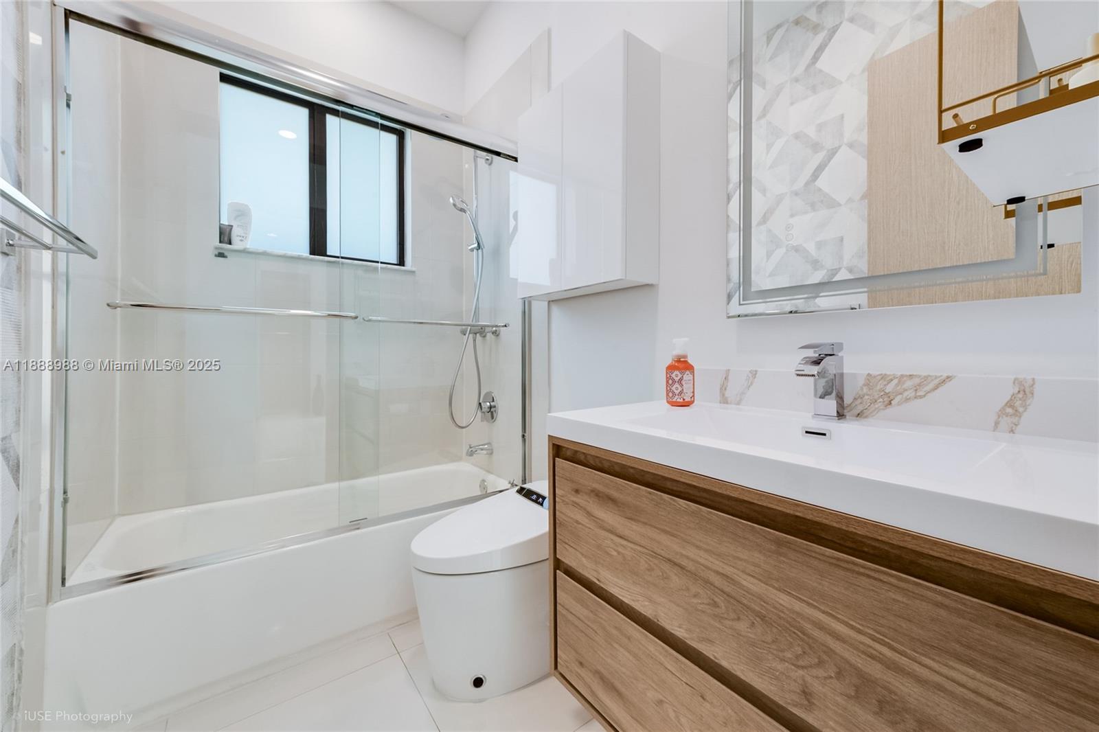 CORAL VILLAS REV - Residential Lease