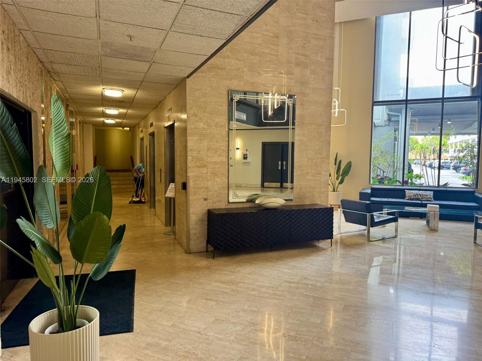 COMMODORE PLAZA CONDO - Residential