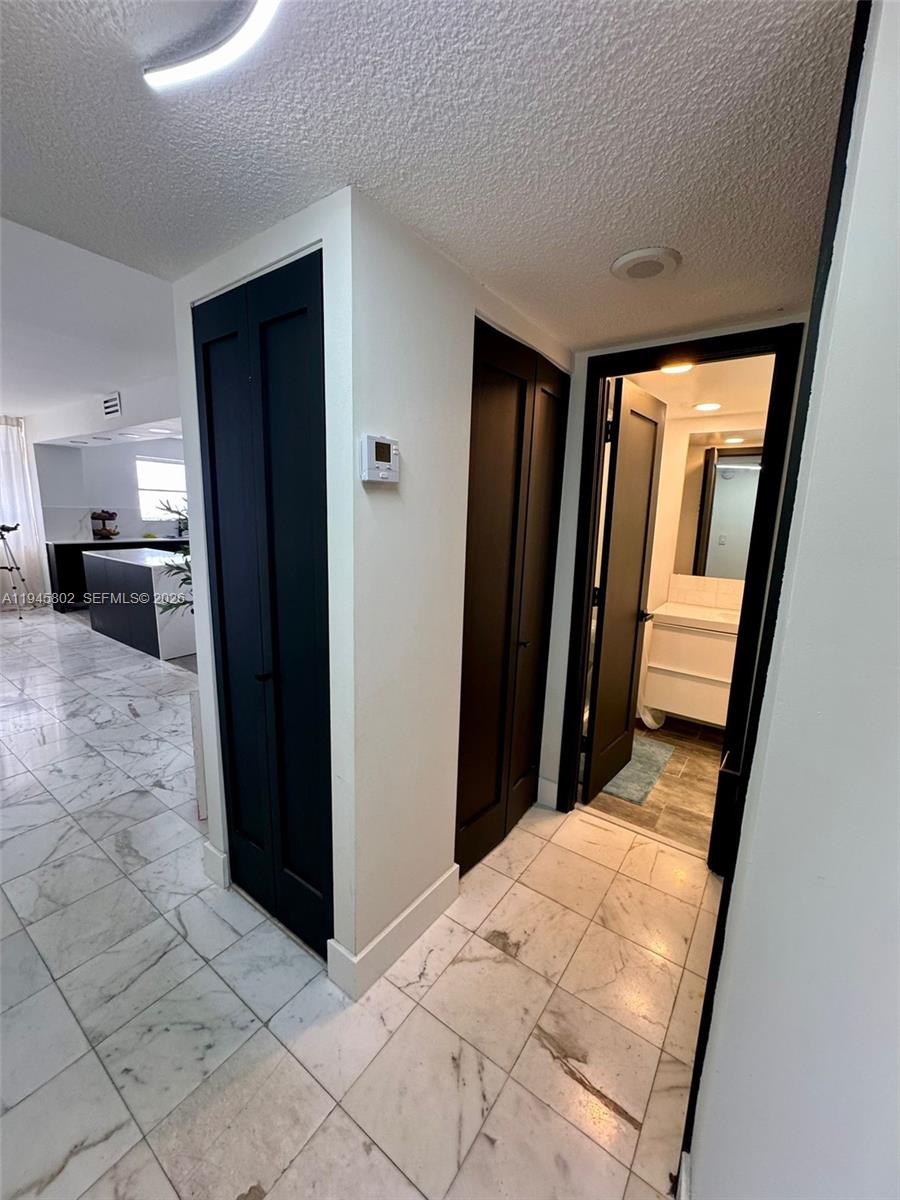 COMMODORE PLAZA CONDO - Residential