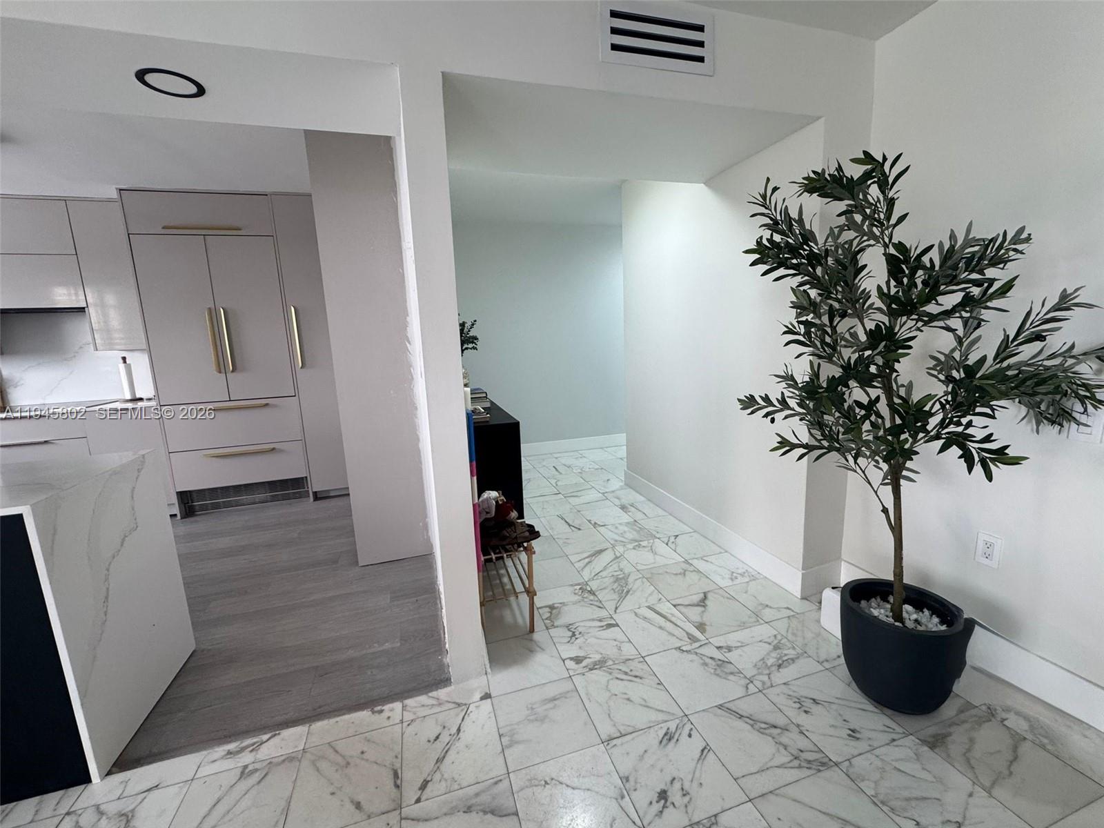 2750 NE 183rd St 705