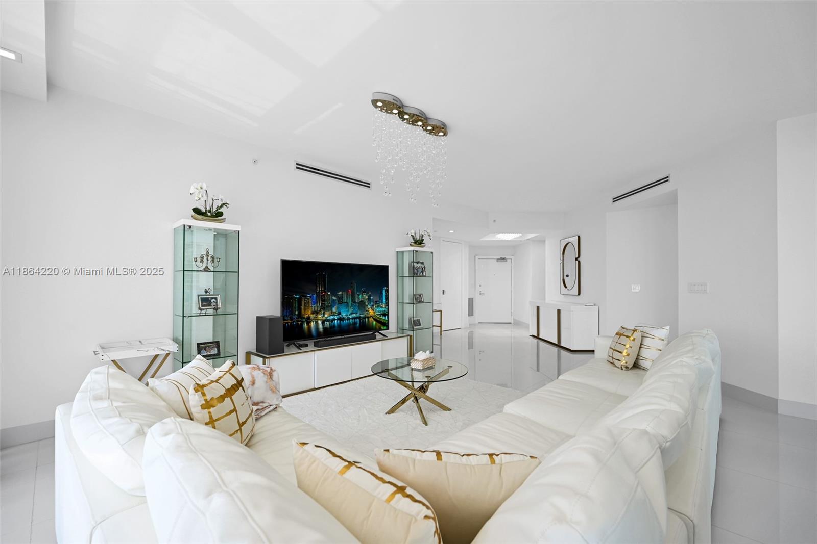 Oceania III - Residential Lease