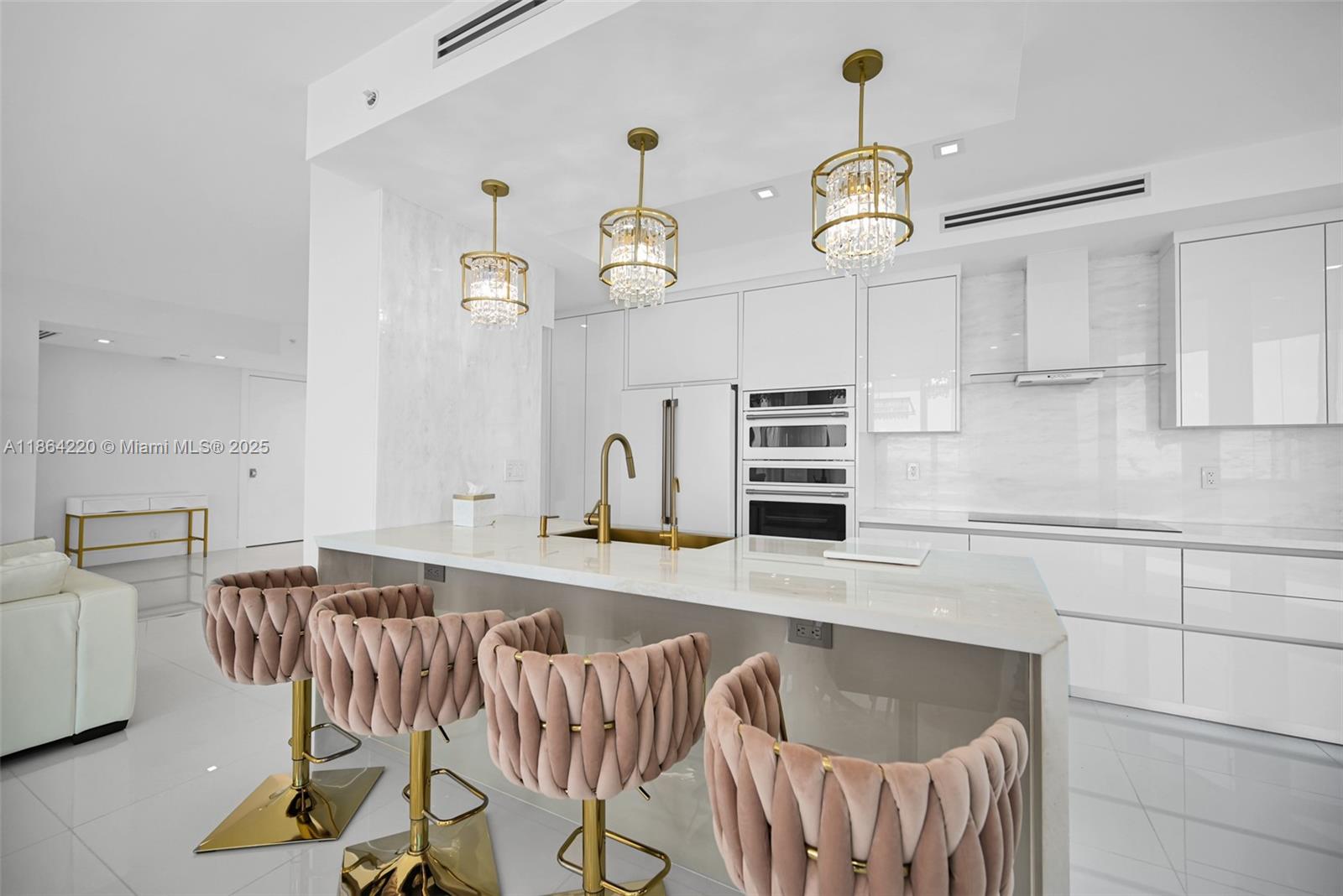 Oceania III - Residential Lease