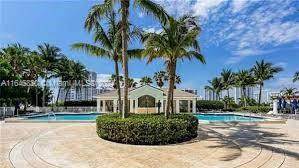 SOUTH TOWER AT THE POINT - Residential