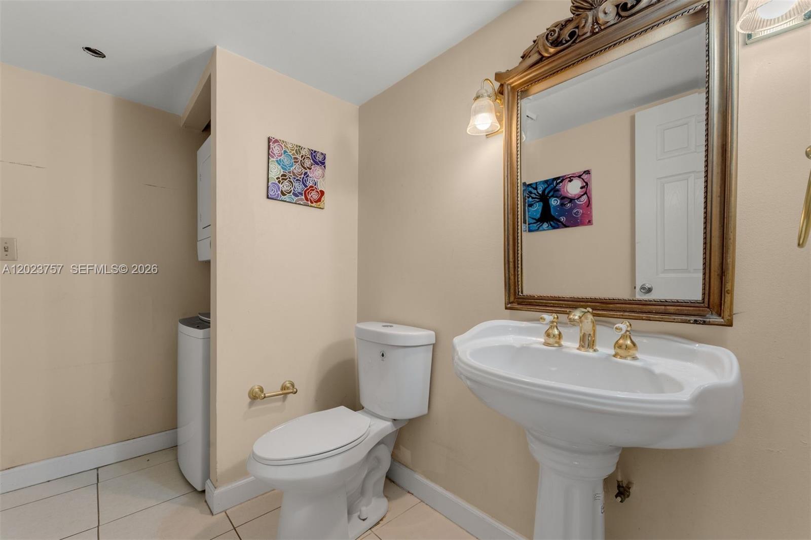 TOWERS OF QUAYSIDE CONDO - Residential Lease