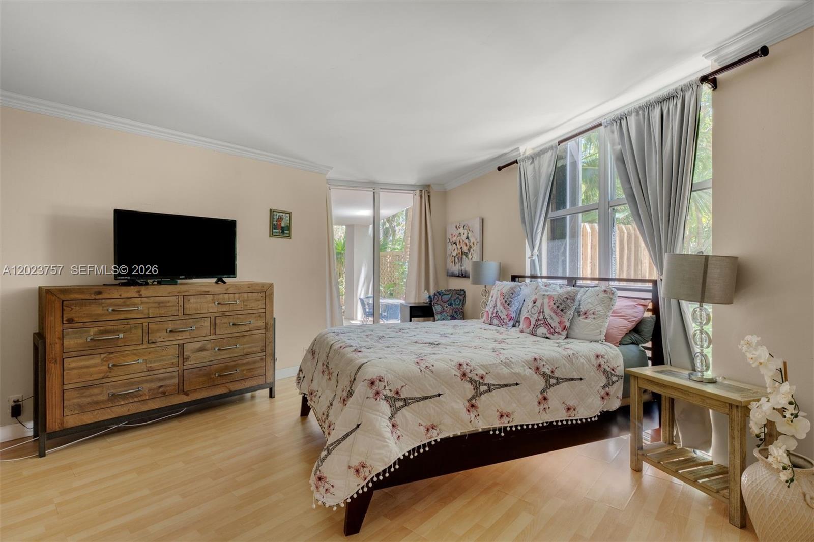 TOWERS OF QUAYSIDE CONDO - Residential Lease