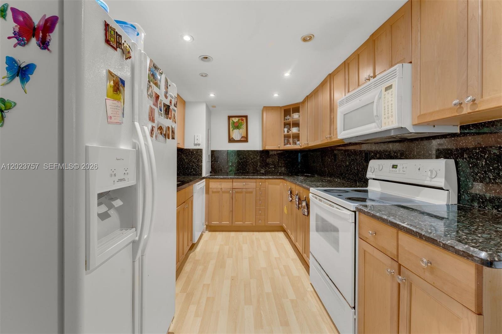 TOWERS OF QUAYSIDE CONDO - Residential Lease