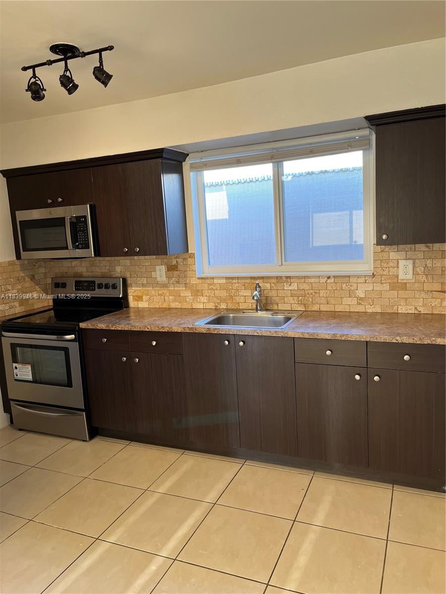 80 W 20th St