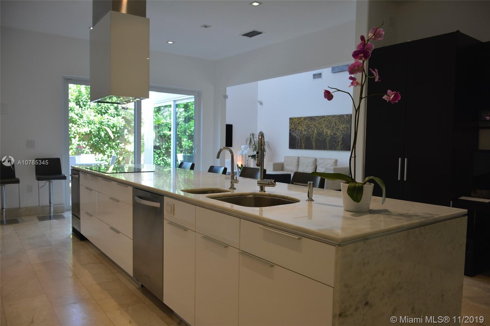 WESTLAKE VILLAGE PLAT - Residential Lease