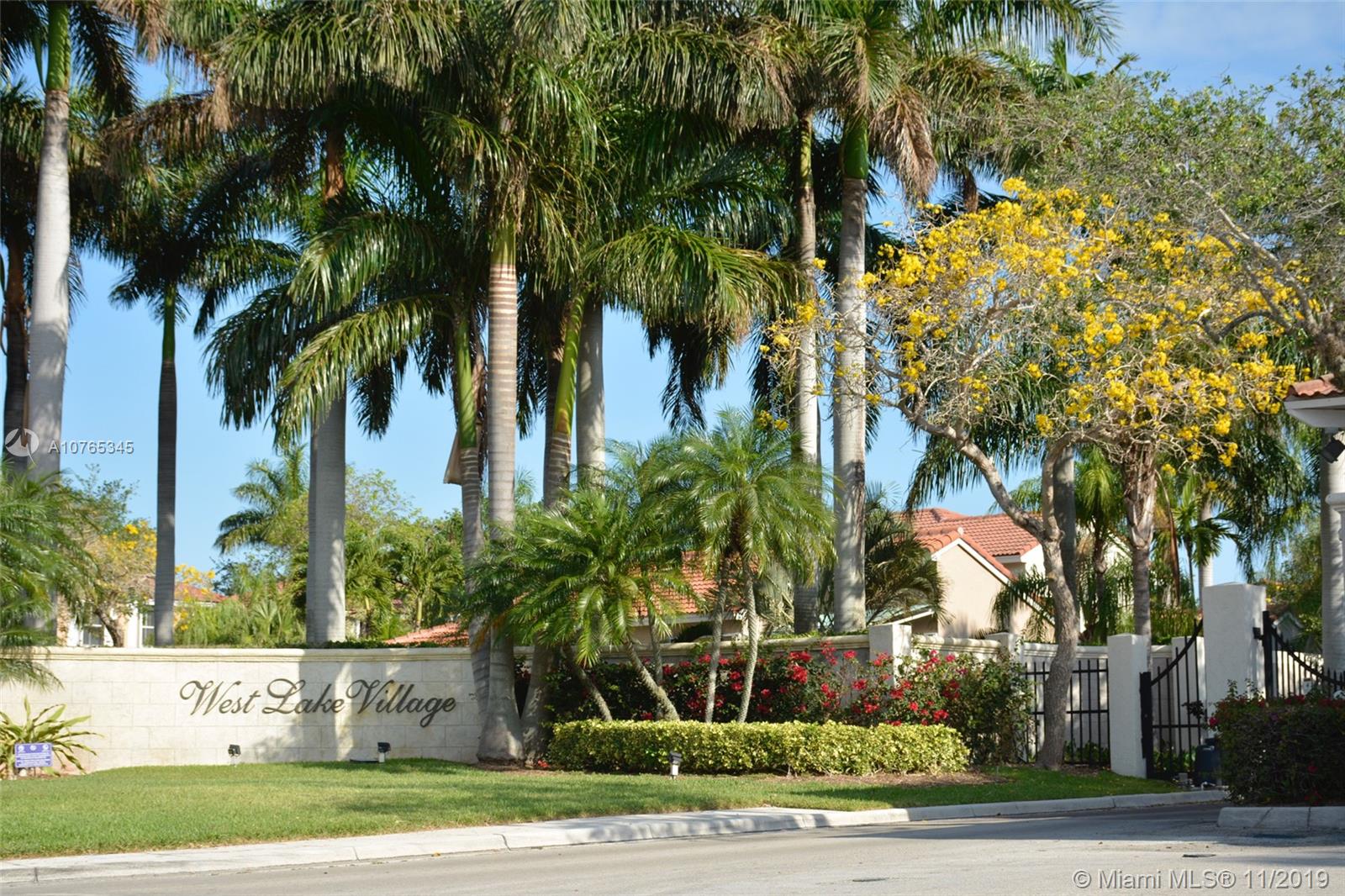 WESTLAKE VILLAGE PLAT - Residential Lease