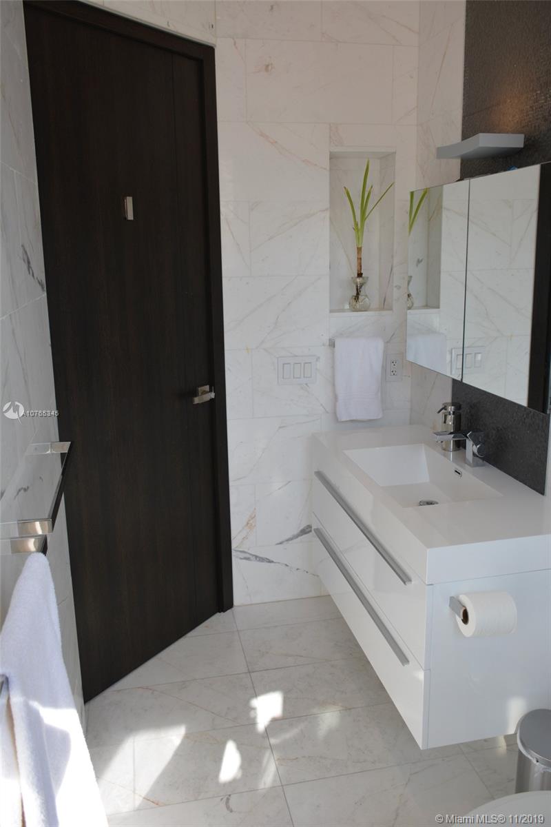 WESTLAKE VILLAGE PLAT - Residential Lease