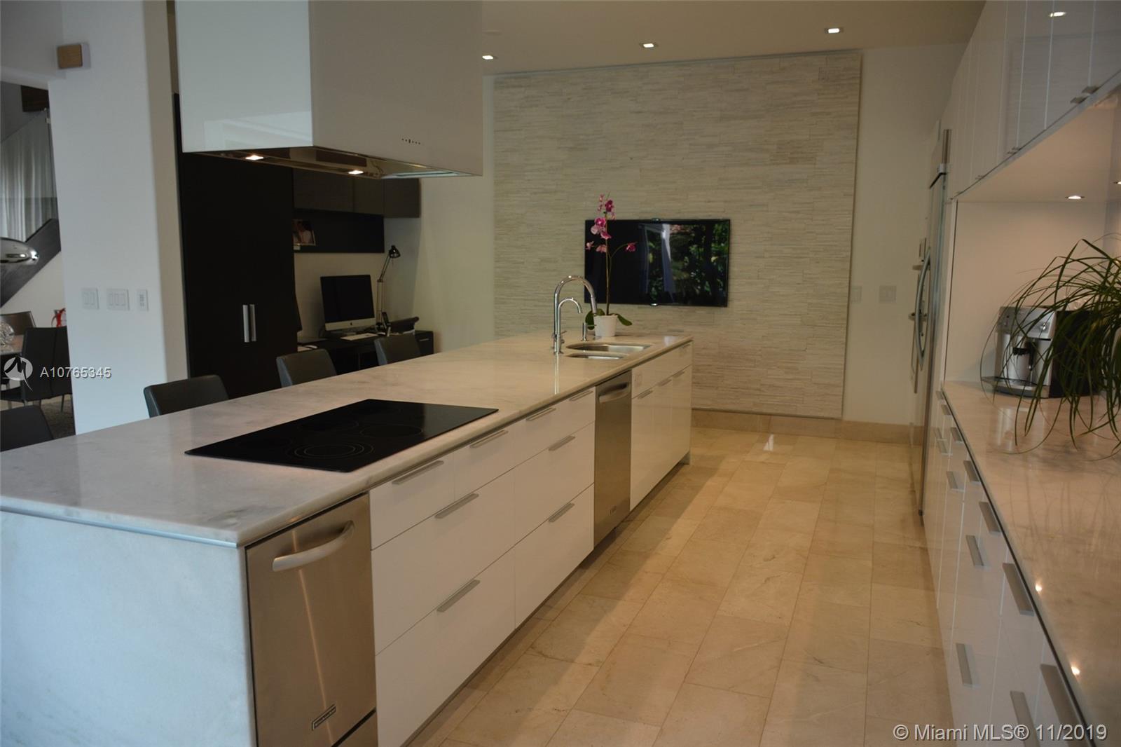 WESTLAKE VILLAGE PLAT - Residential Lease