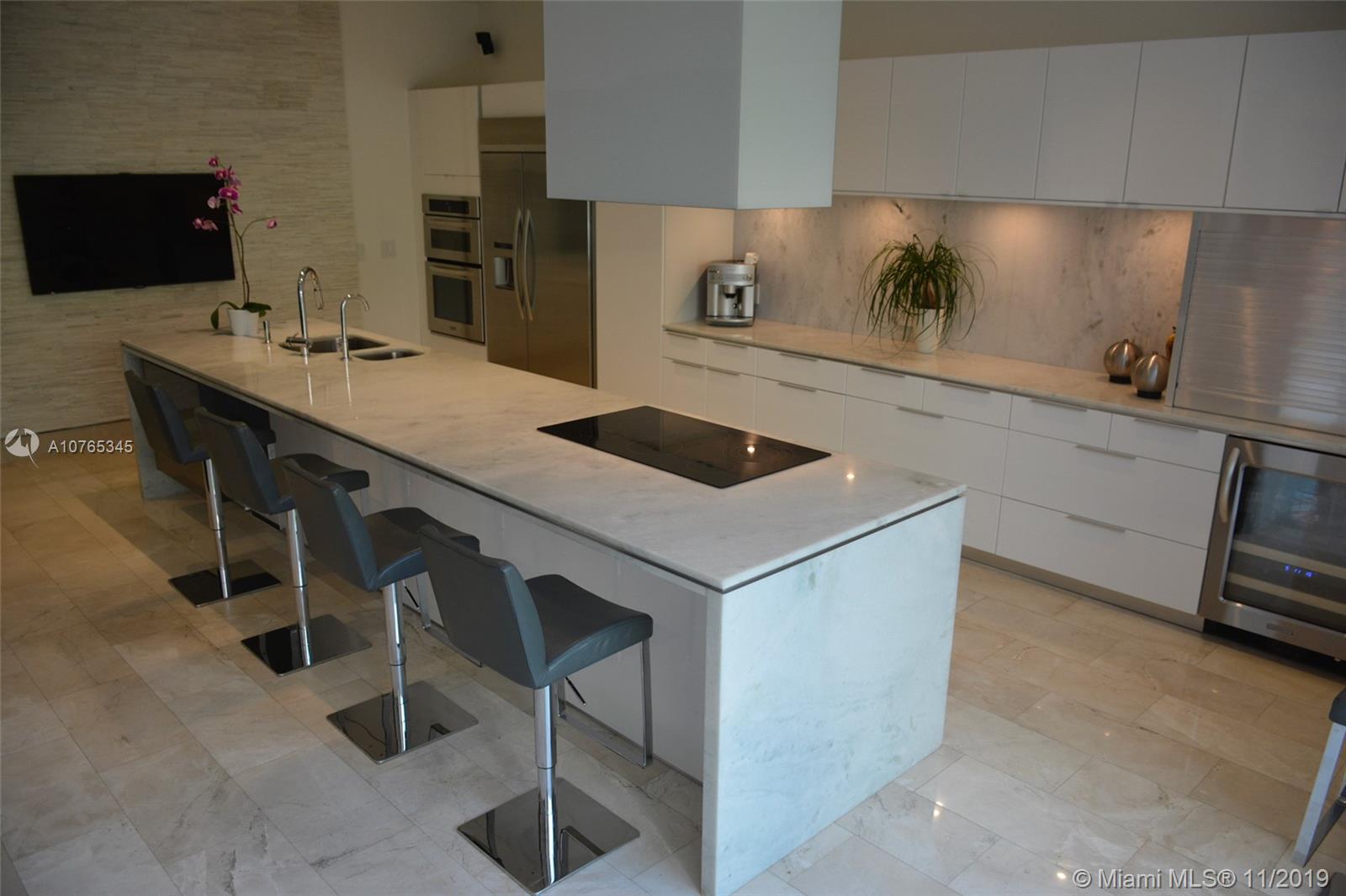 WESTLAKE VILLAGE PLAT - Residential Lease