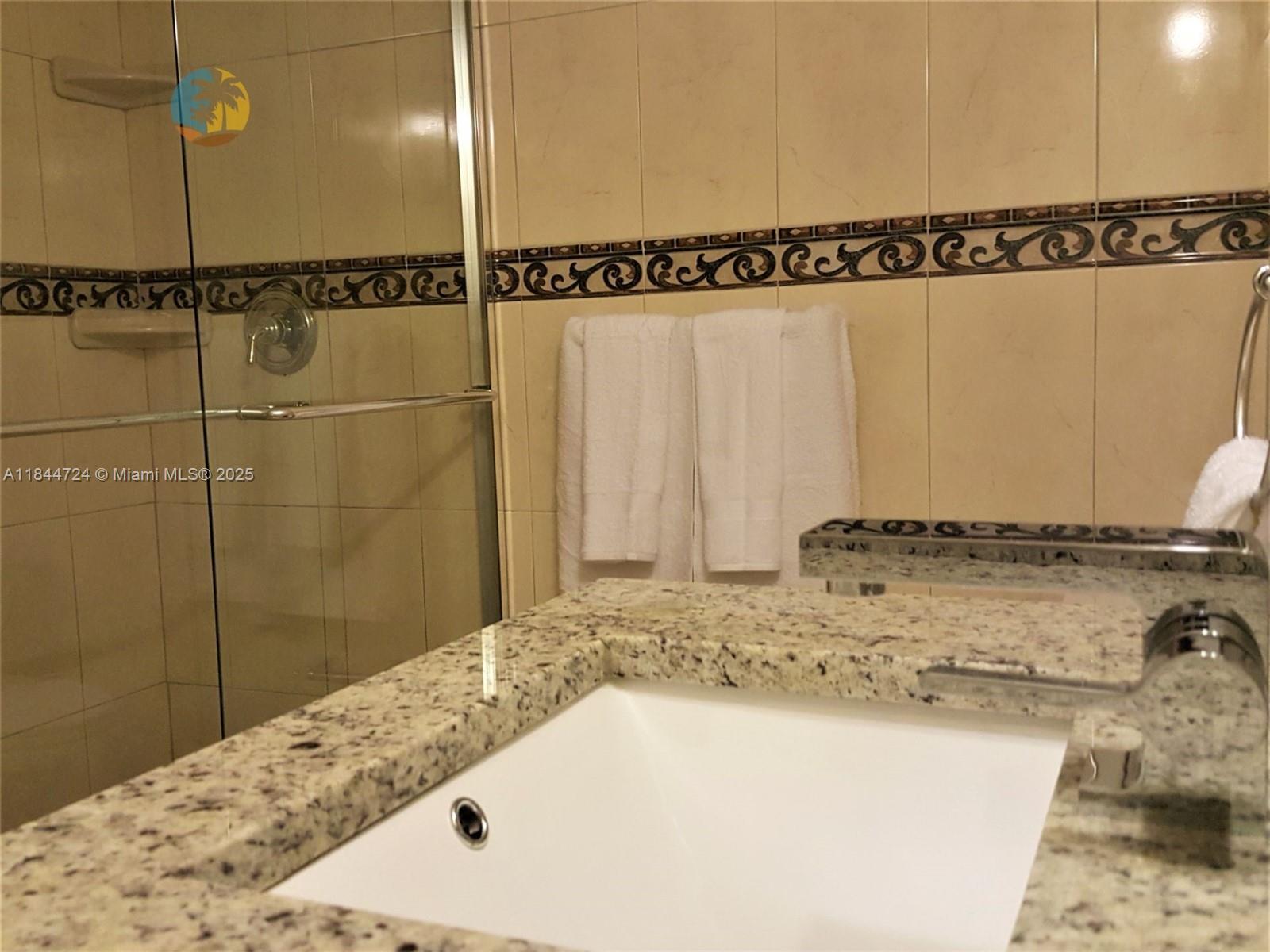 THE ALEXANDER CONDO - Residential