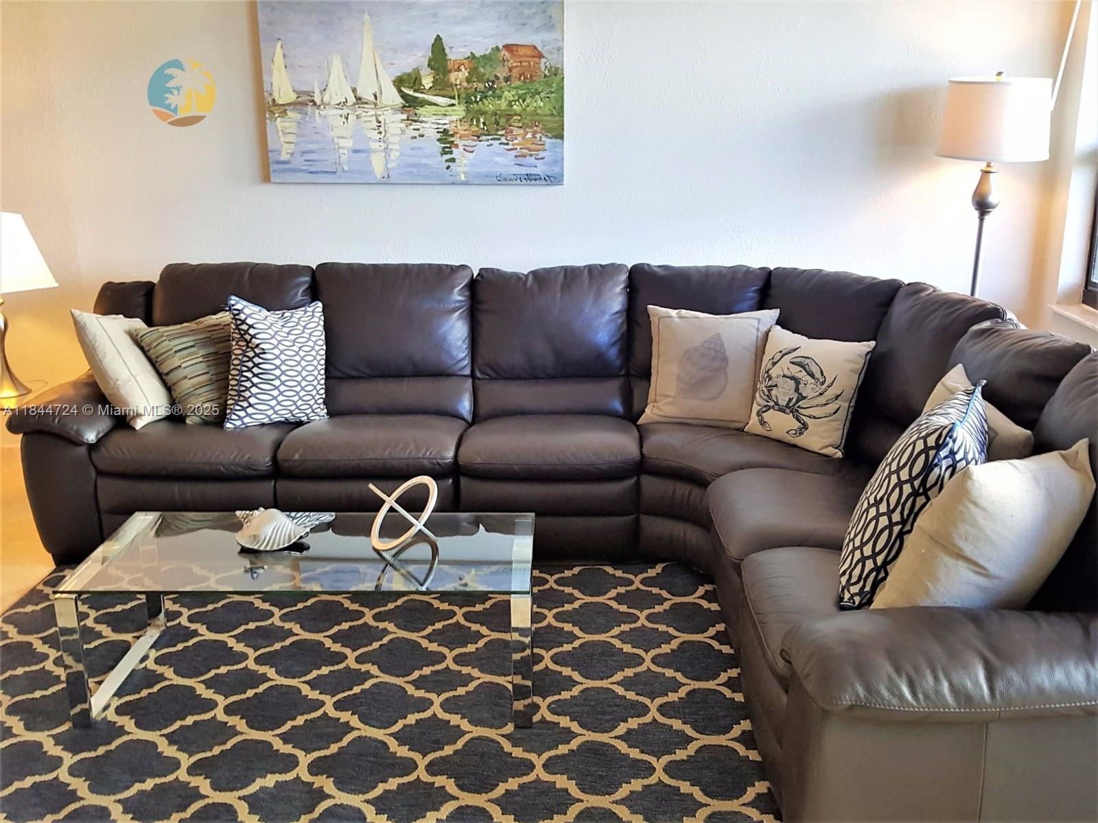 5225 Collins Ave 510