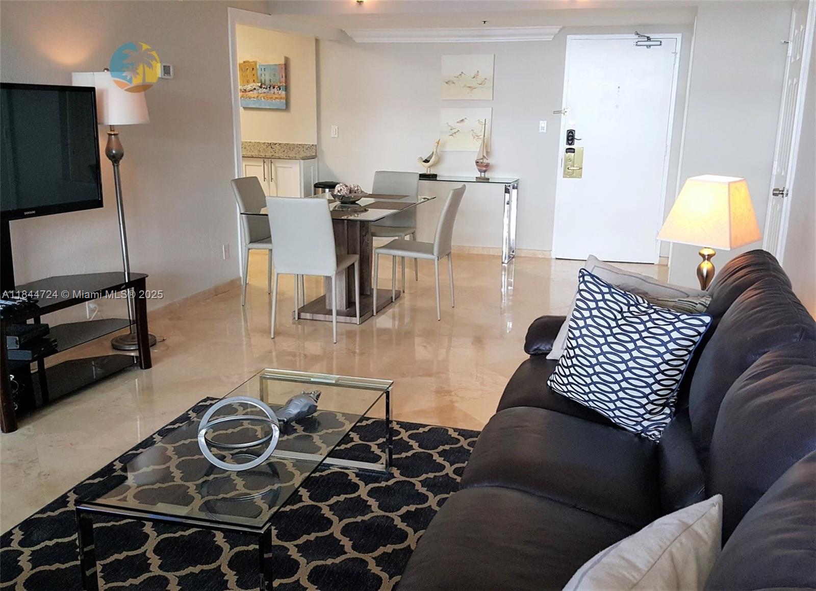 5225 Collins Ave 510