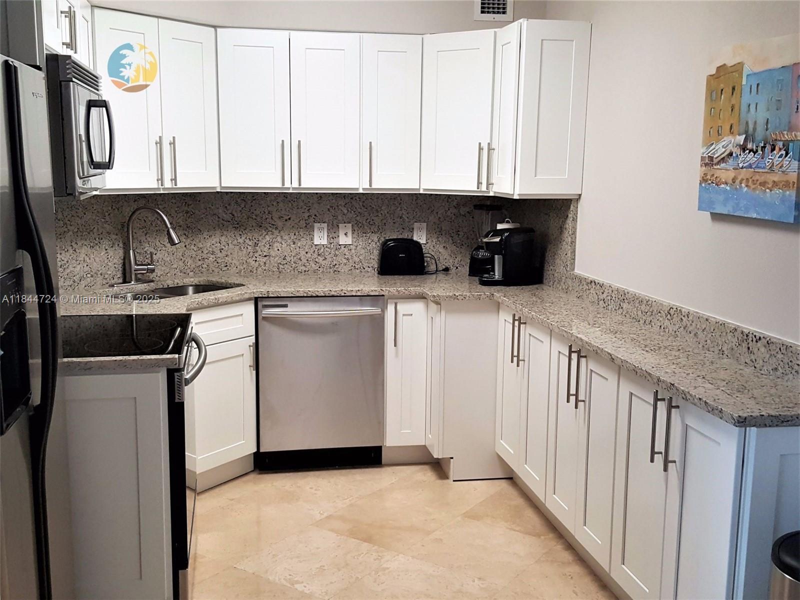 THE ALEXANDER CONDO - Residential