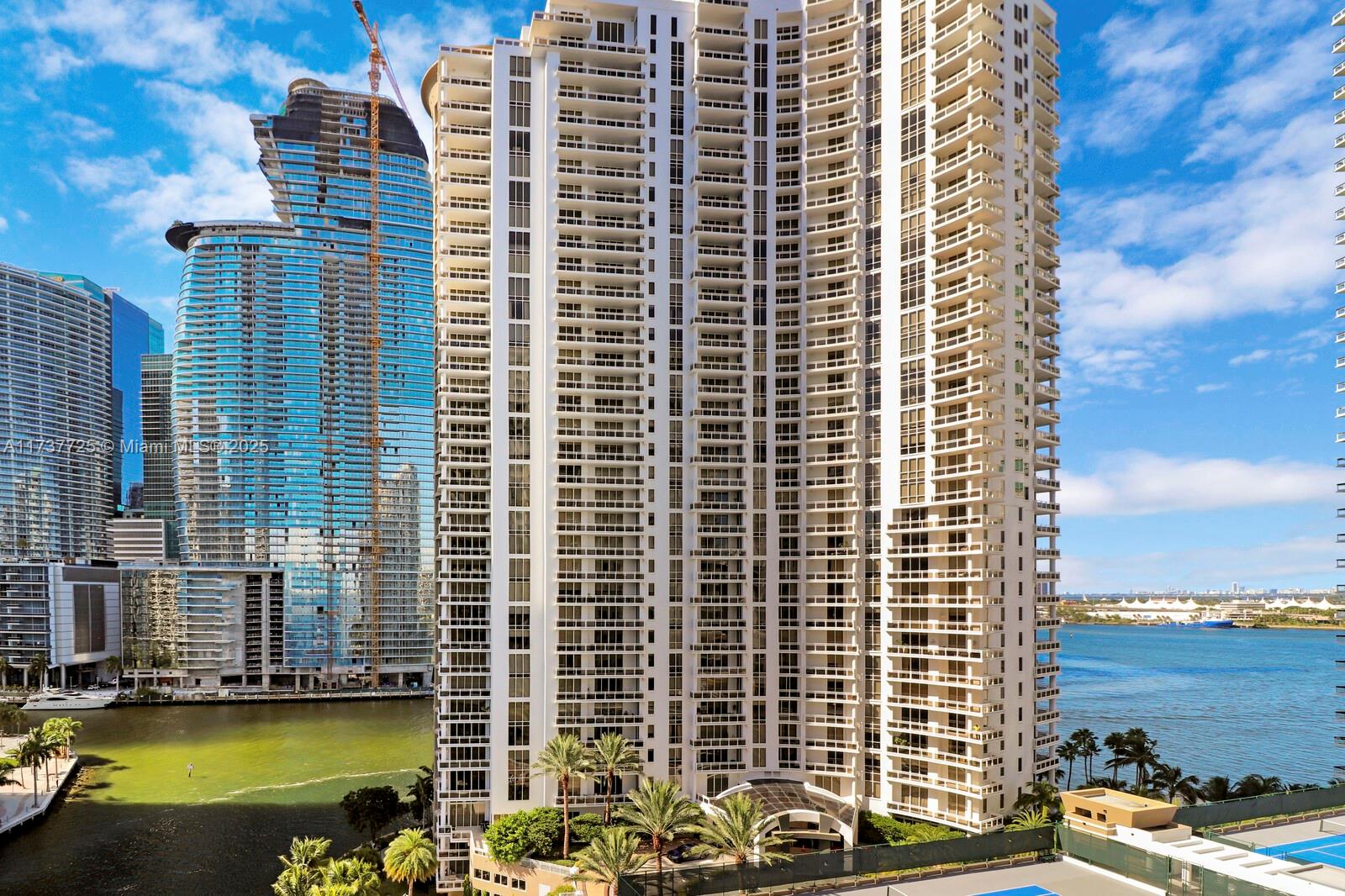 Property for Sale at 801 Brickell Key Blvd 1402, Miami, Broward County, Florida - Bedrooms: 2 
Bathrooms: 2  - $869,000