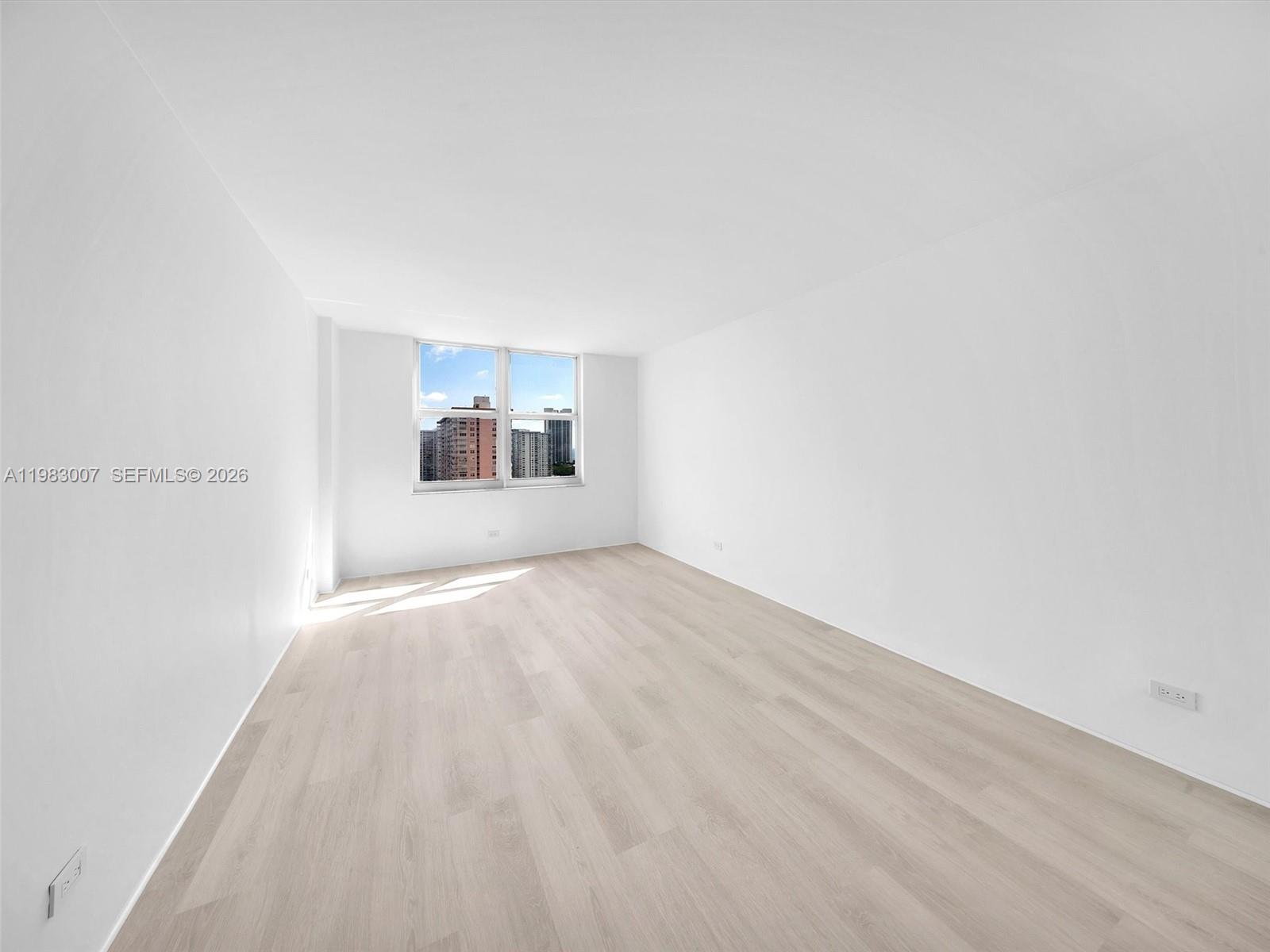 WINSTON TOWERS 500 CONDO - Residential