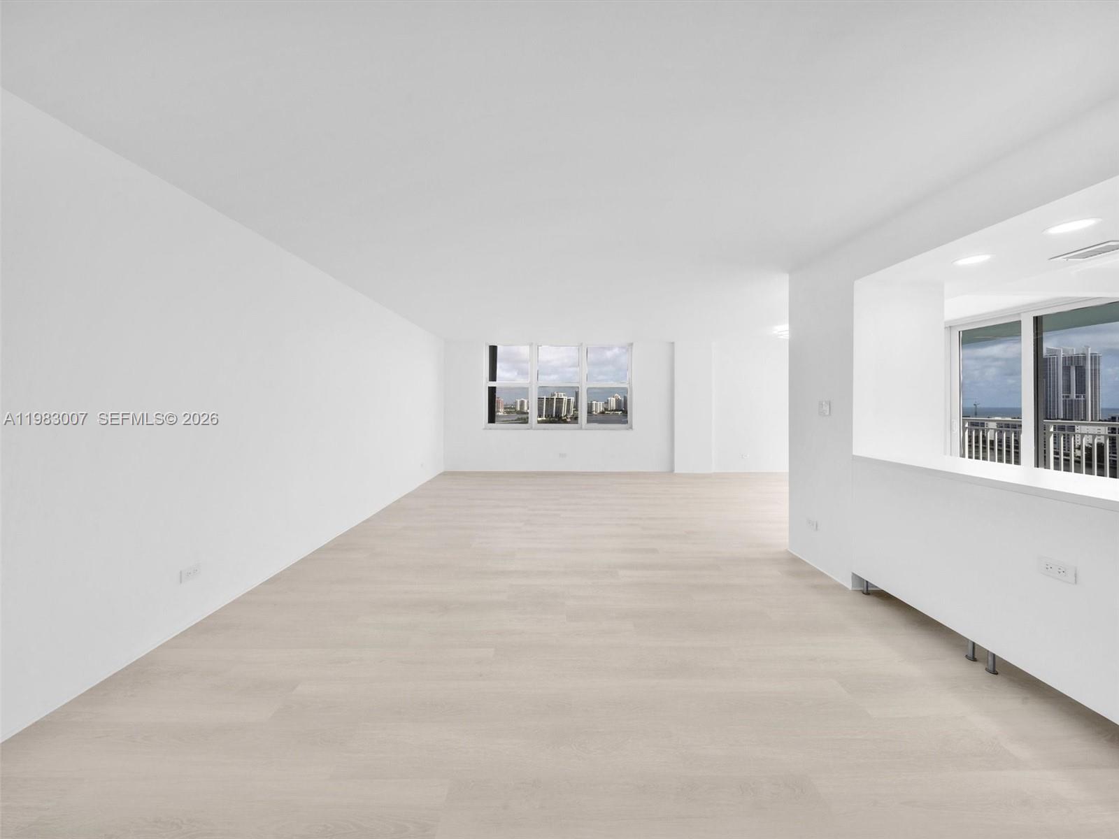 WINSTON TOWERS 500 CONDO - Residential