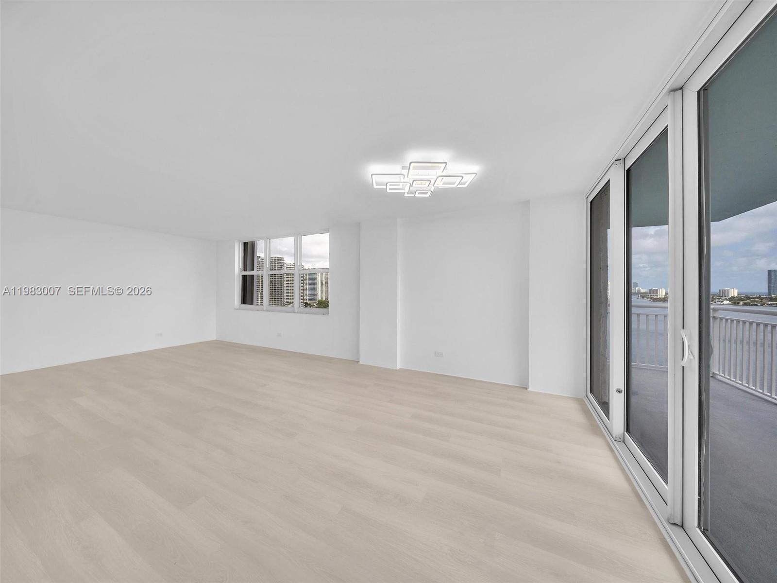 WINSTON TOWERS 500 CONDO - Residential