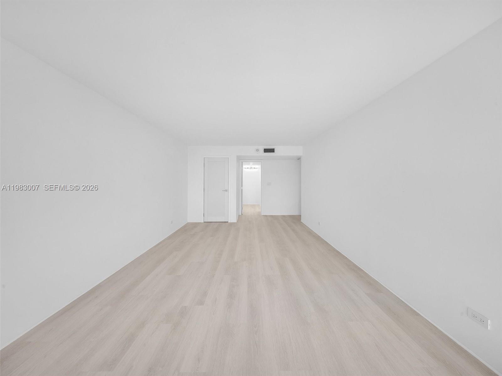 WINSTON TOWERS 500 CONDO - Residential