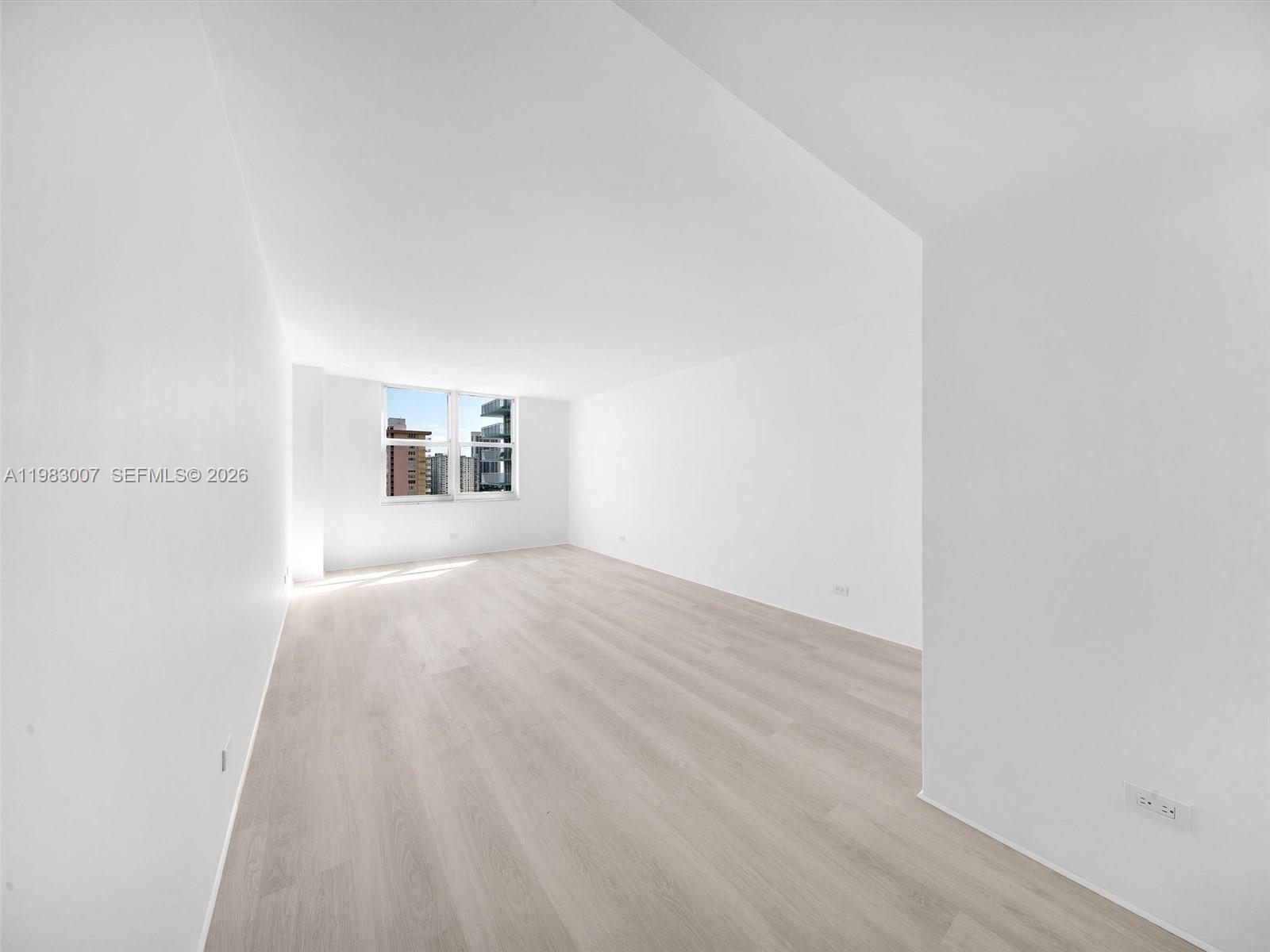 WINSTON TOWERS 500 CONDO - Residential