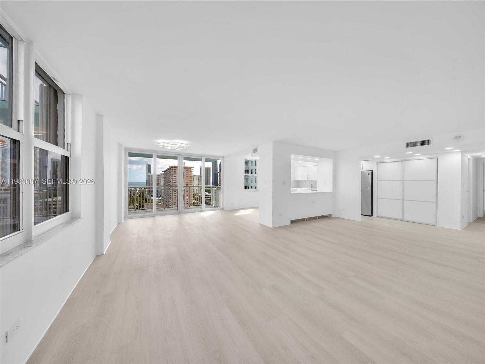 WINSTON TOWERS 500 CONDO - Residential