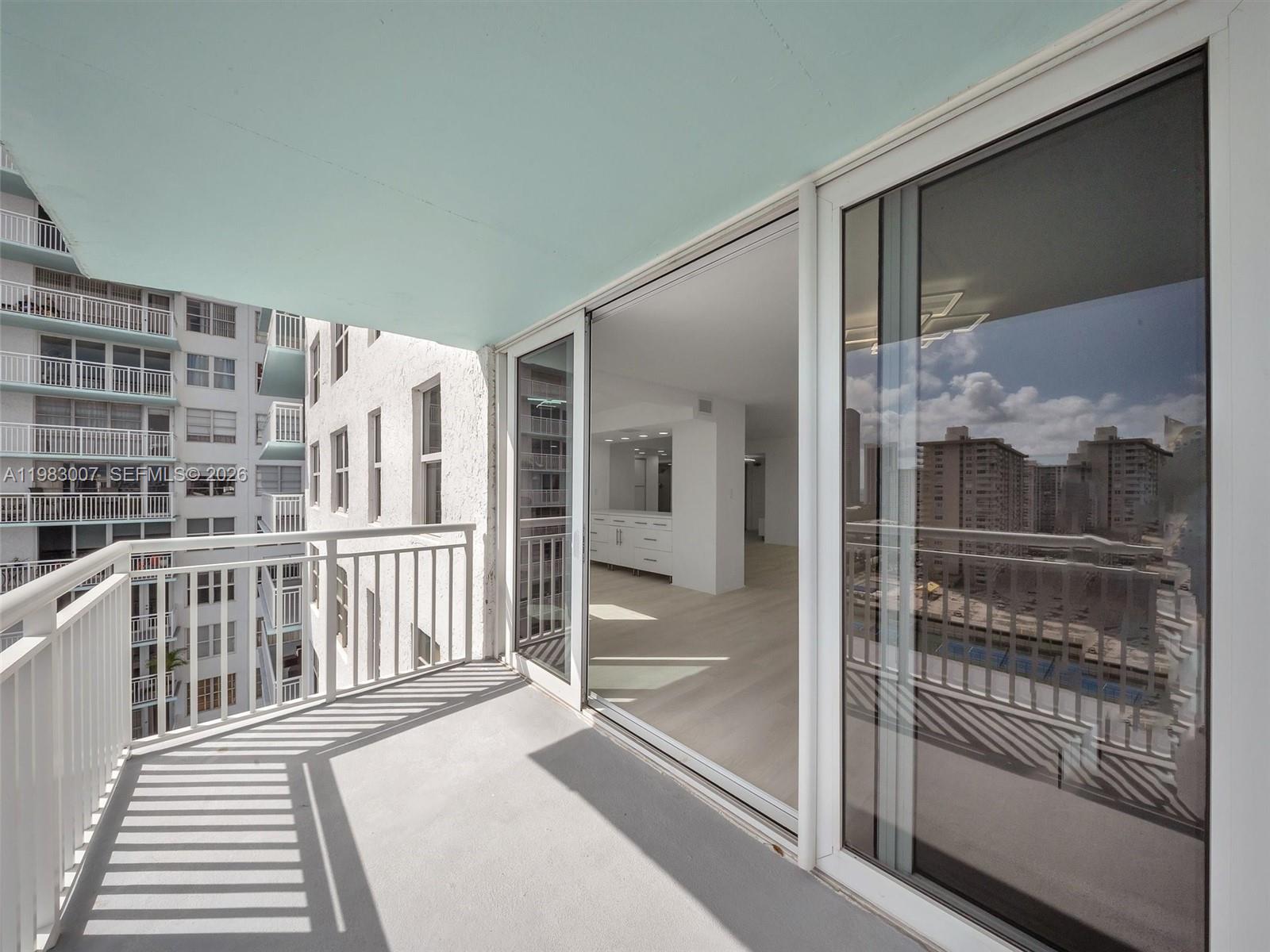 WINSTON TOWERS 500 CONDO - Residential