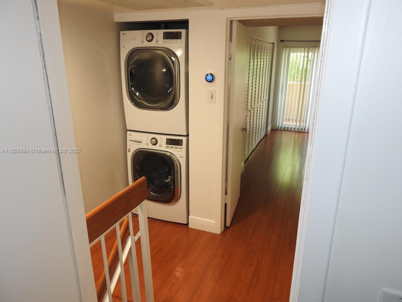 CORAL POINTE TOWNHOMES CO - Residential Lease