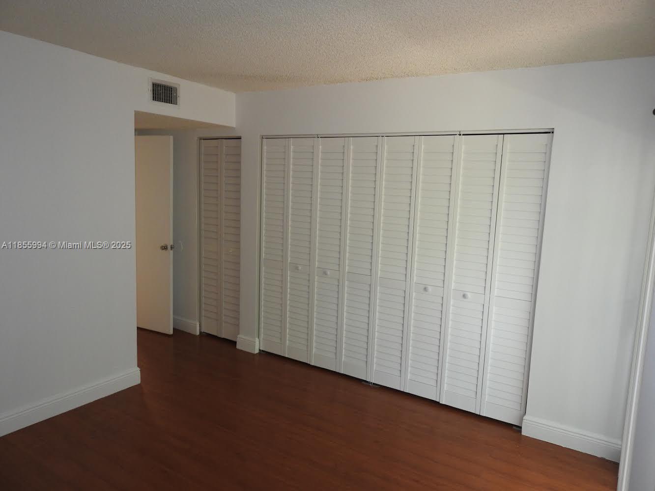 CORAL POINTE TOWNHOMES CO - Residential Lease