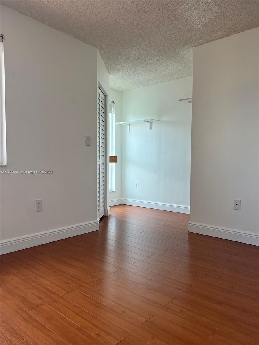 CORAL POINTE TOWNHOMES CO - Residential Lease